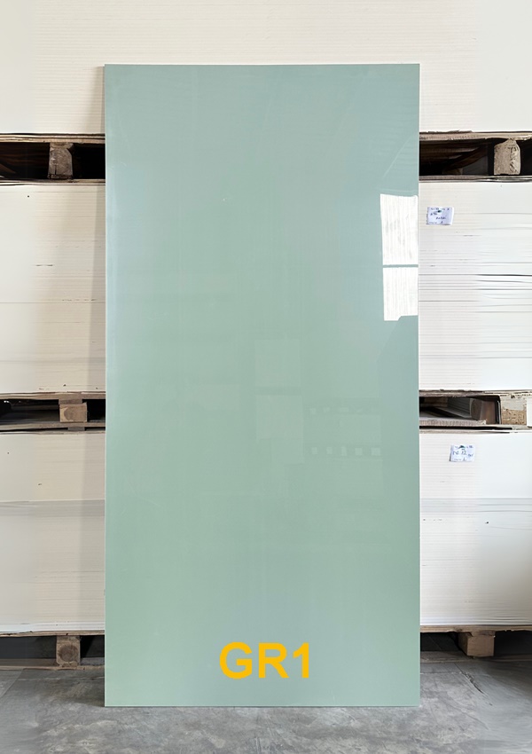 GR1 - Tấm nhựa 3 lớp bóng màu xanh bơ